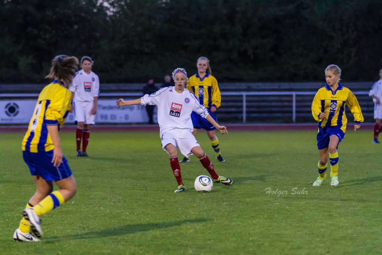 Bild 79 - B-Juniorinnen SV Henstedt-Ulzburg - Holstein Kiel : Ergebnis: 0:12